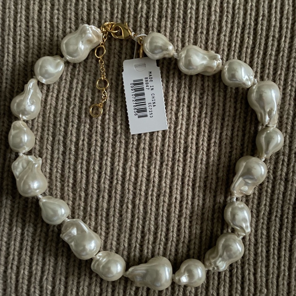 J. Crew White Pearl Baroque Necklace - Picture 3 of 11